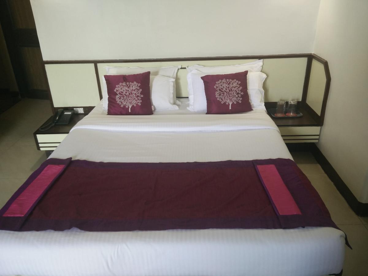 Strand Hotel, Colaba Bombaj Zewnętrze zdjęcie